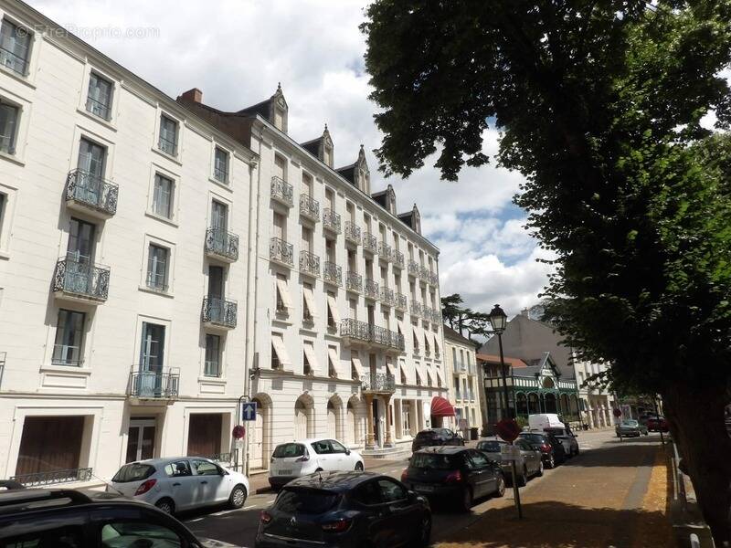 Appartement à NERIS-LES-BAINS