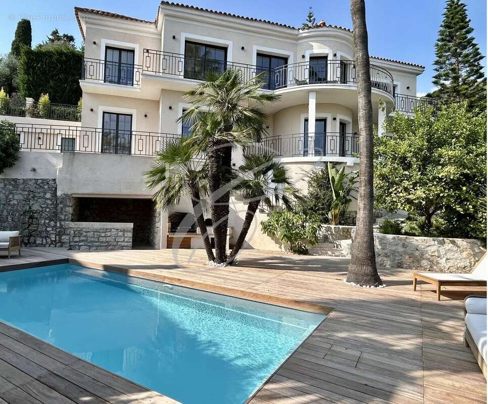 Maison à ROQUEBRUNE-CAP-MARTIN