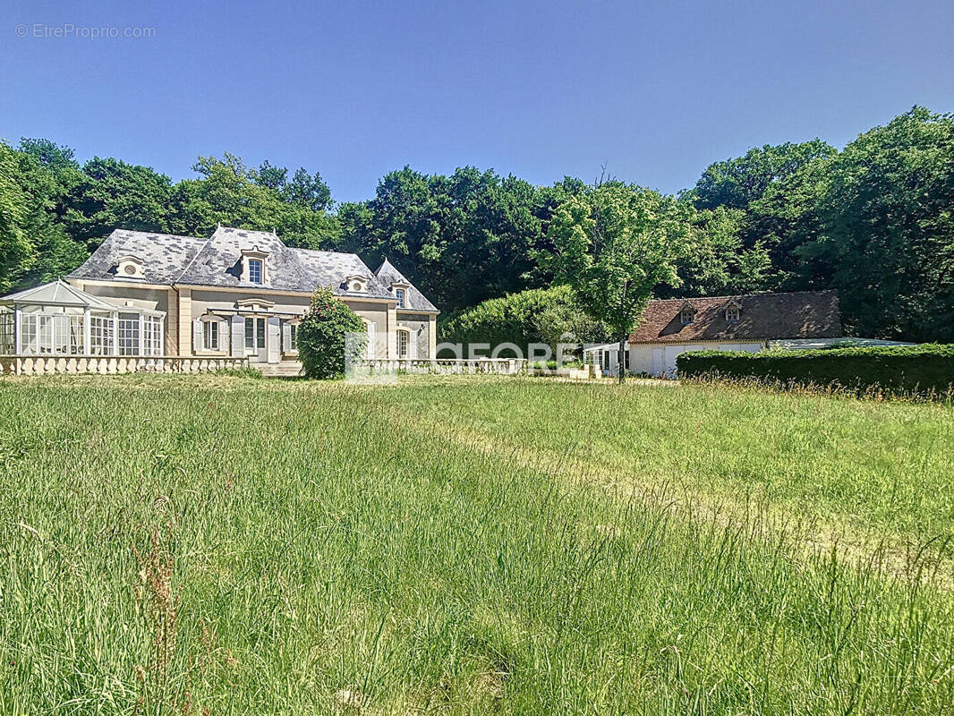 Maison à COUR-CHEVERNY