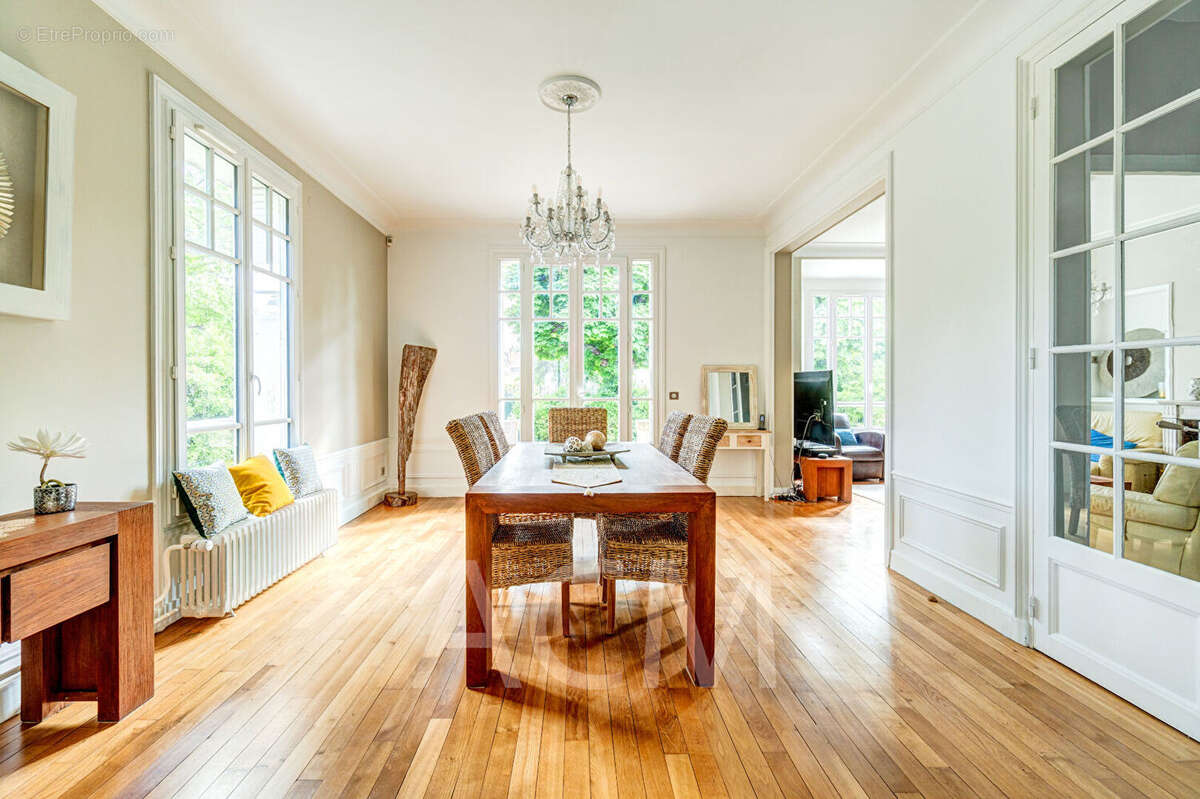 Maison à MAISONS-LAFFITTE