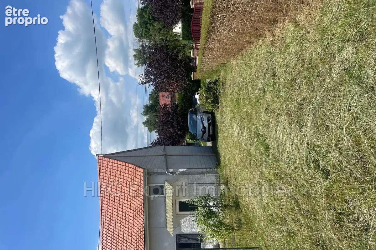 Terrain à ESSERTAUX