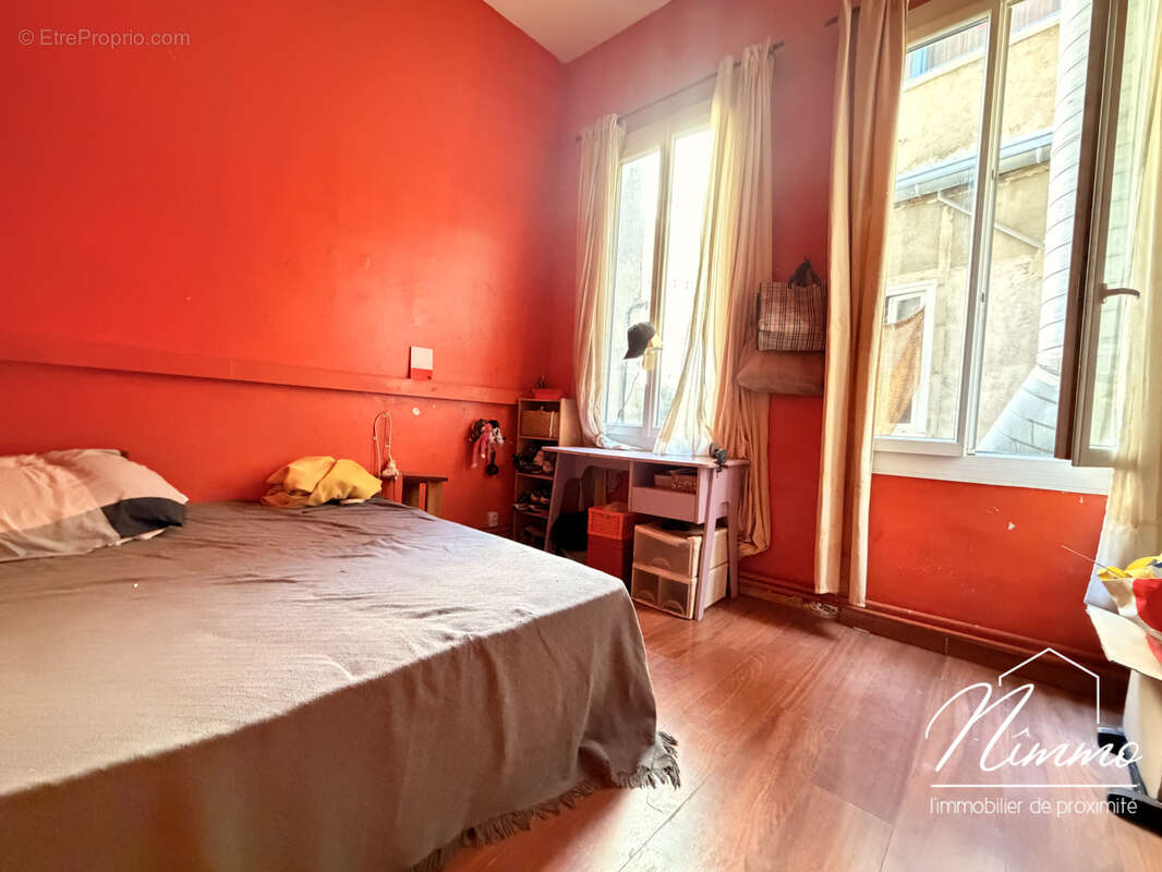 Nimes maison carre appartement t3/4 82 m2 balcon cave - photo 10