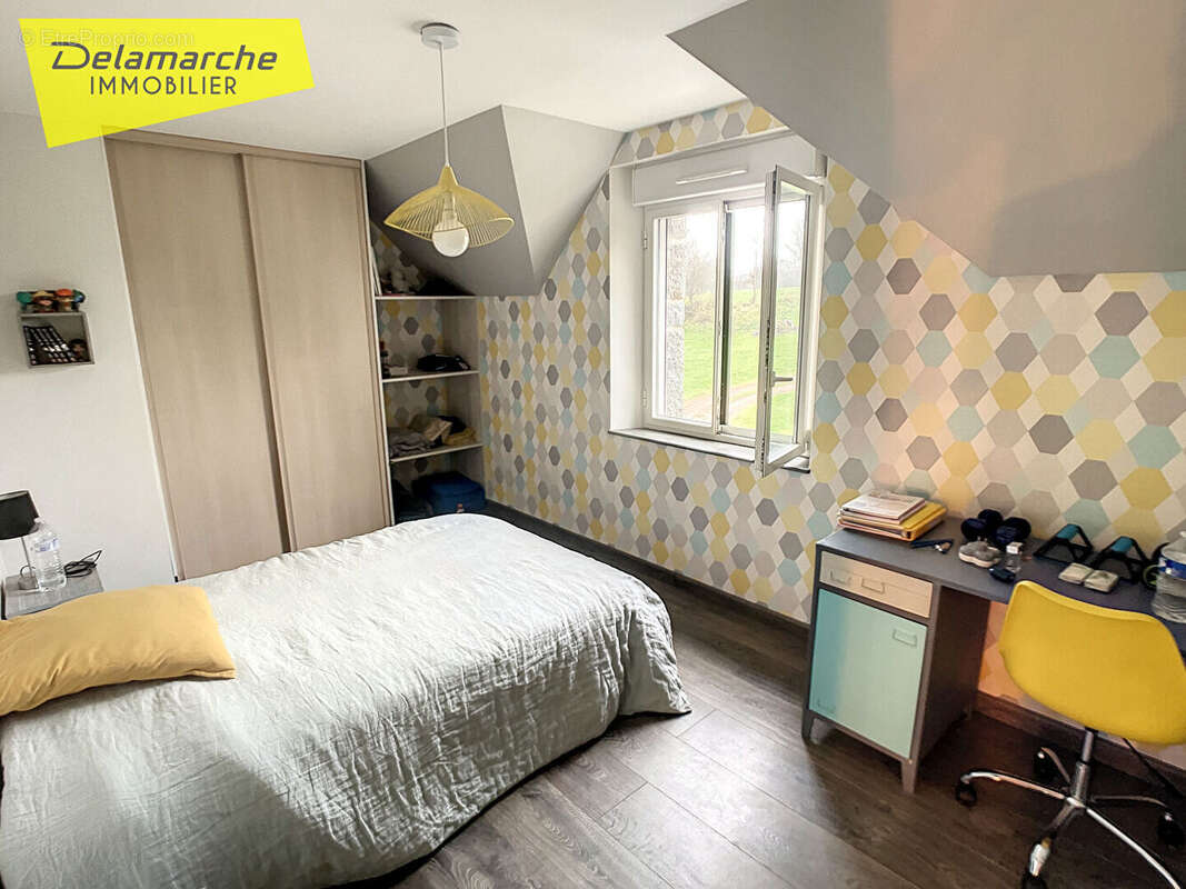 Maison à SAINT-SAUVEUR-LENDELIN