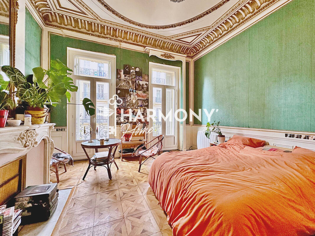 Appartement à MARSEILLE-6E