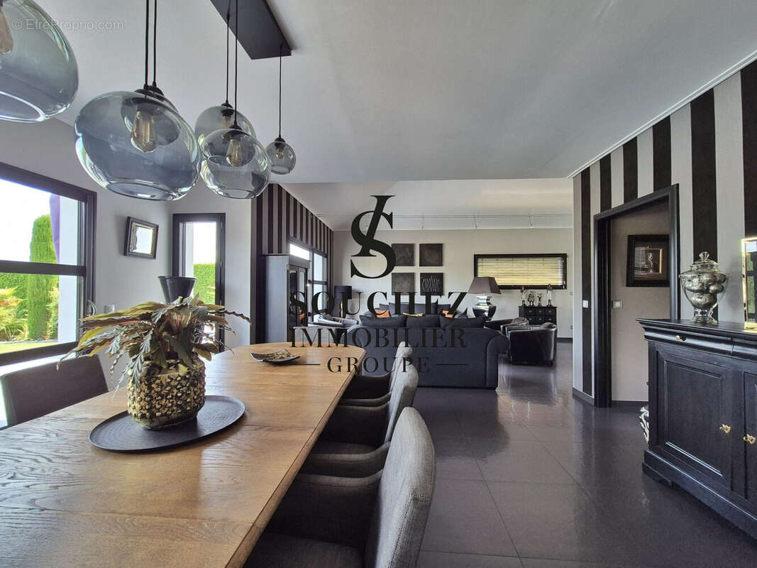 Maison 265 m² à Bouvigny-Boyeffles  - photo 5