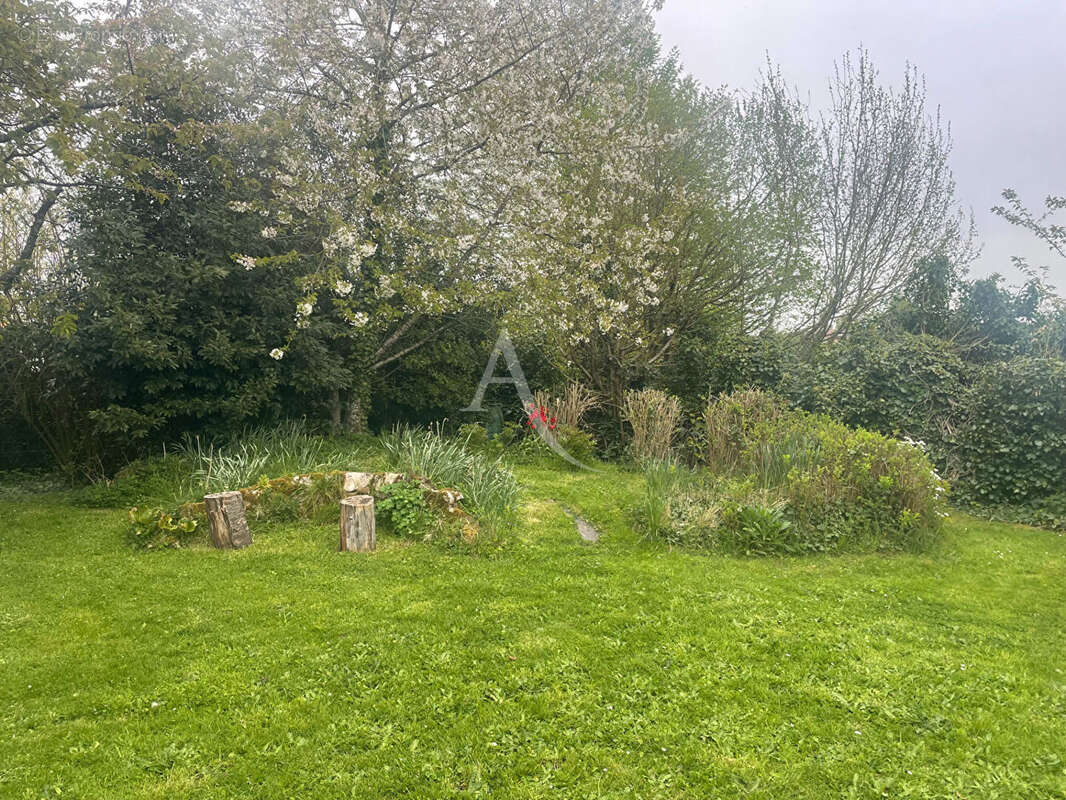 Maison à ONS-EN-BRAY