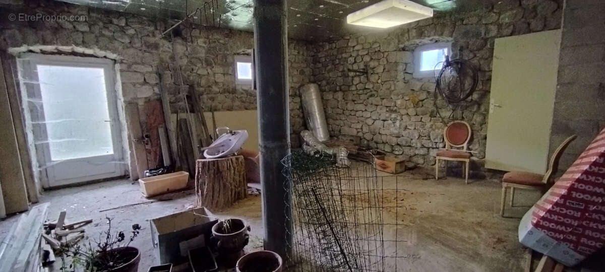 Maison à SAINT-MARTIN-DE-VALAMAS