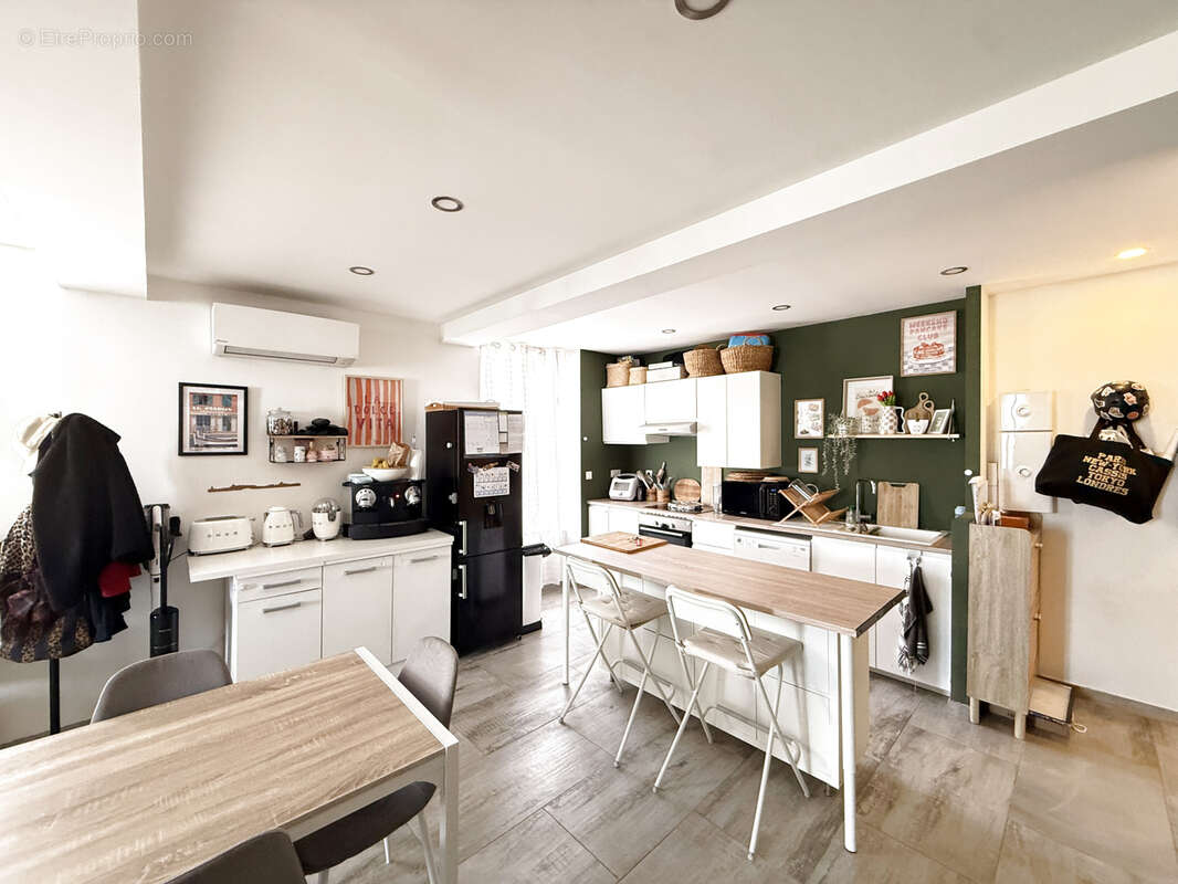 Appartement à SIX-FOURS-LES-PLAGES