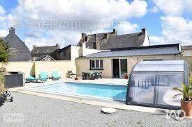 Photo 1 - Commerce à PLEVIN