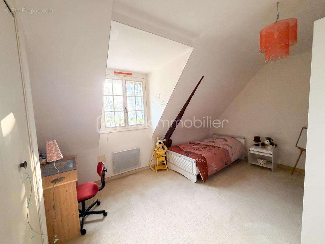 Maison à SAINT-PIERRE-LA-COUR