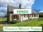 Maison à SAINT-HILAIRE-DU-HARCOUET