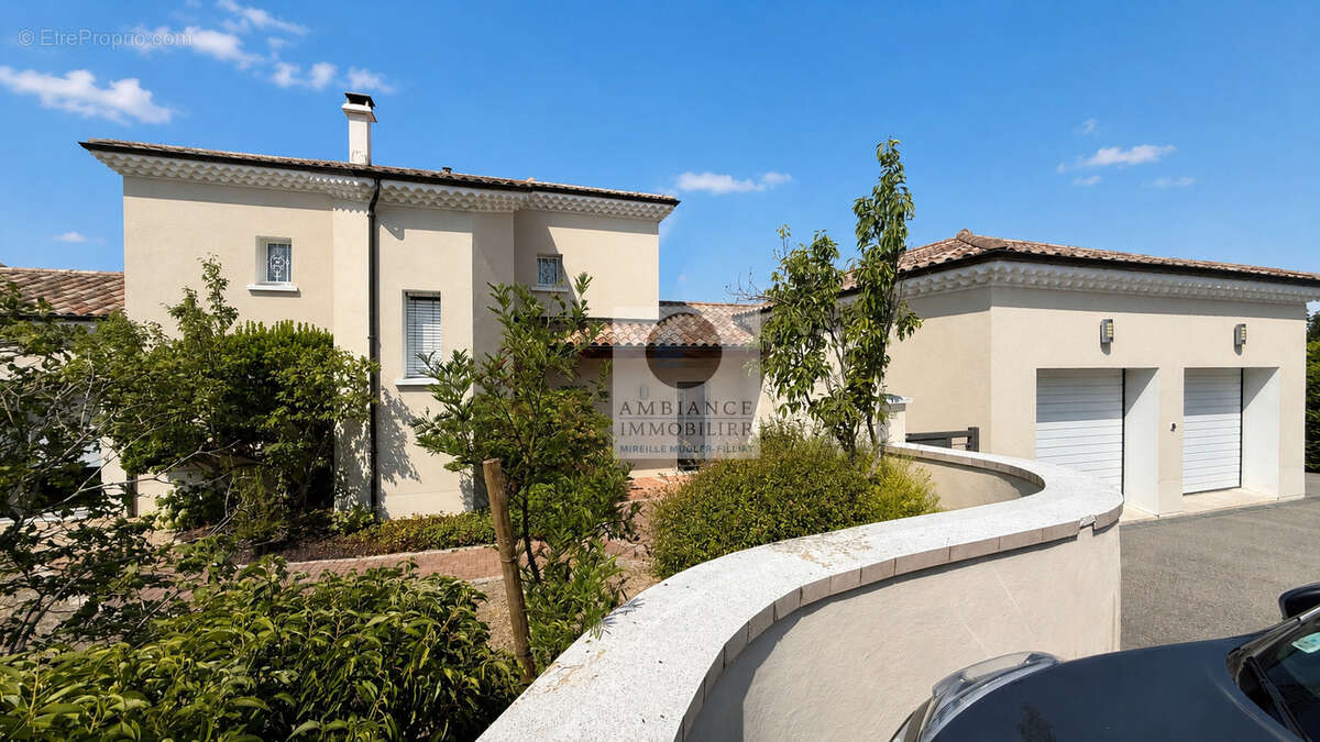 L'élégance d'une maison d'architecte face à la tour de Crest - photo 9