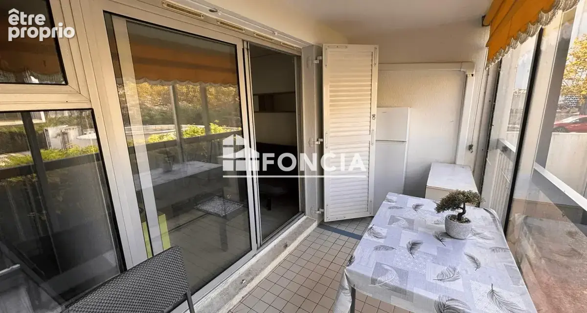 Le Ponant : Lumineux studio cabine entièrement rénové et climatisé dans résidence avec piscine - Cabine 2 couchages indépendante - photo 5