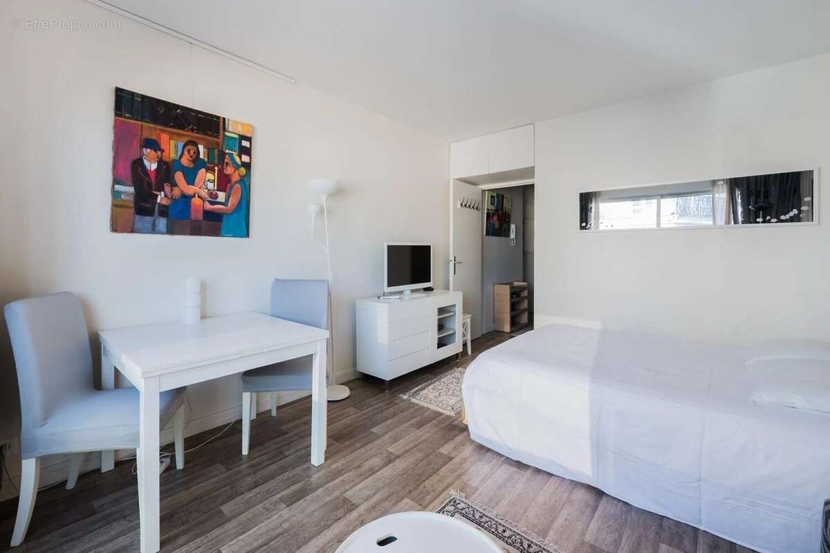 Porte maillot / debarcadere - studio 28m². vue dégagée ! - photo 5