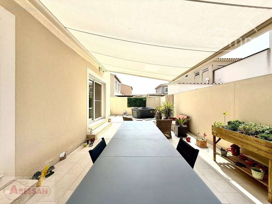 Maison à PORT-SAINT-LOUIS-DU-RHONE