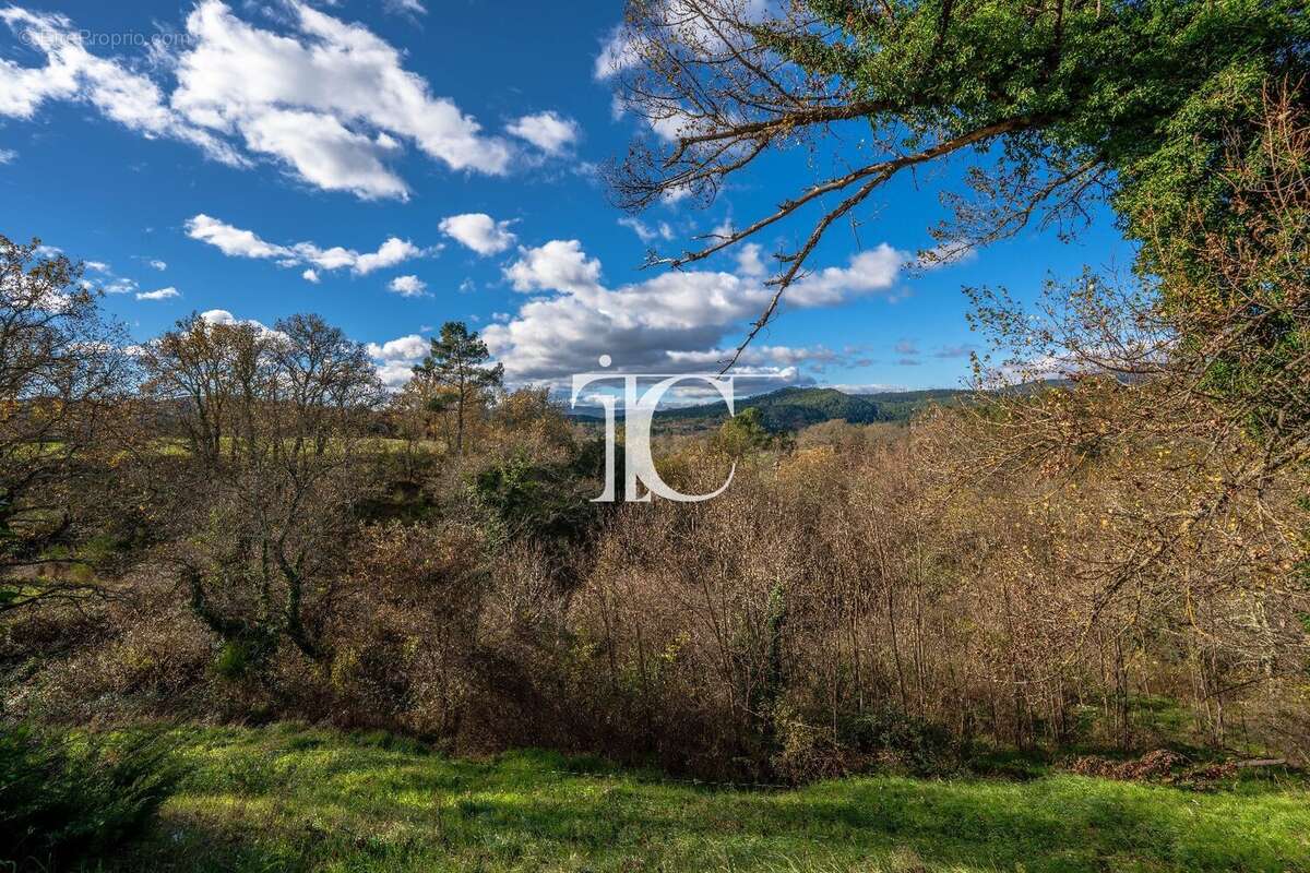 Maison à SAINT-PAUL-LE-JEUNE