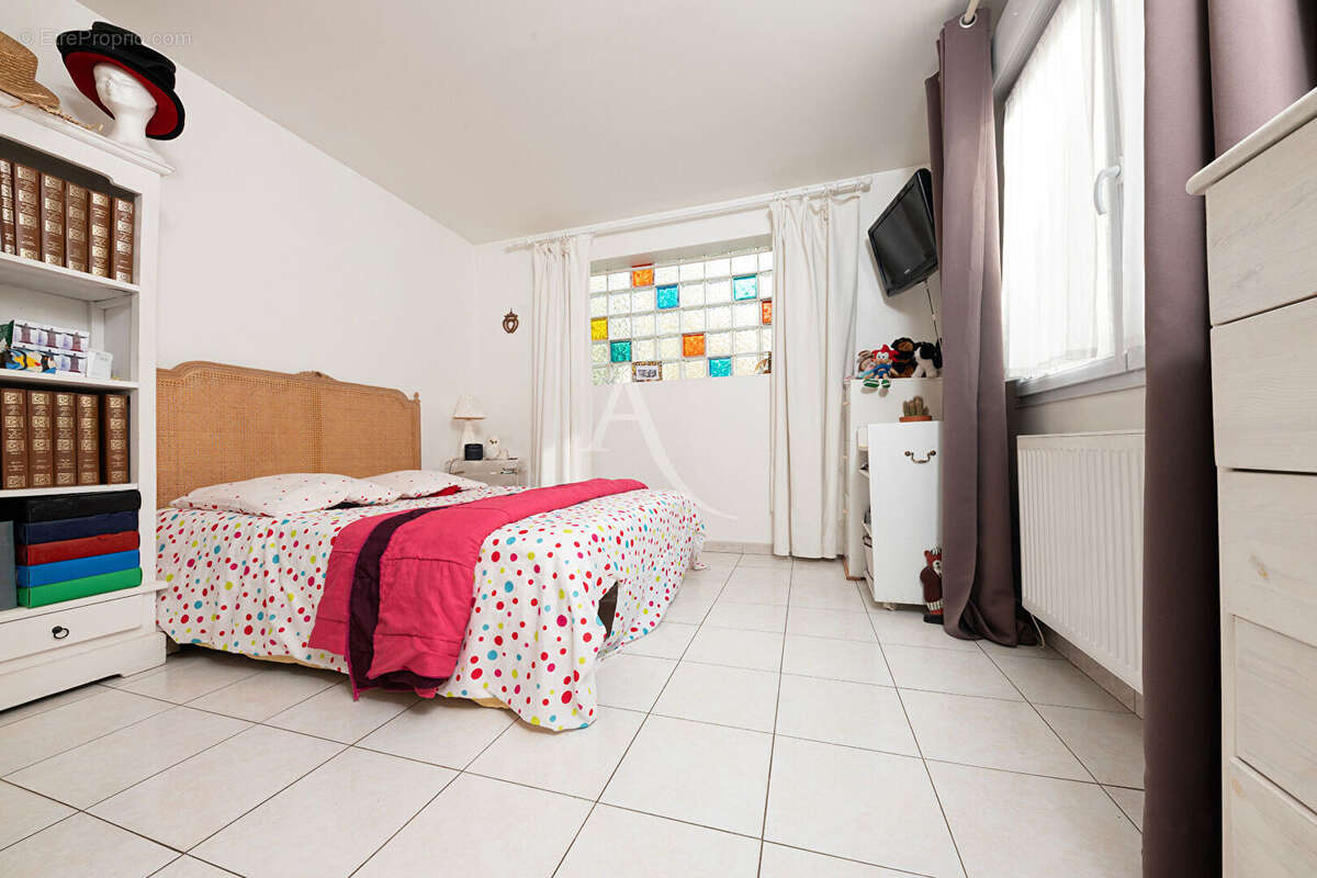 Maison à VAIRES-SUR-MARNE