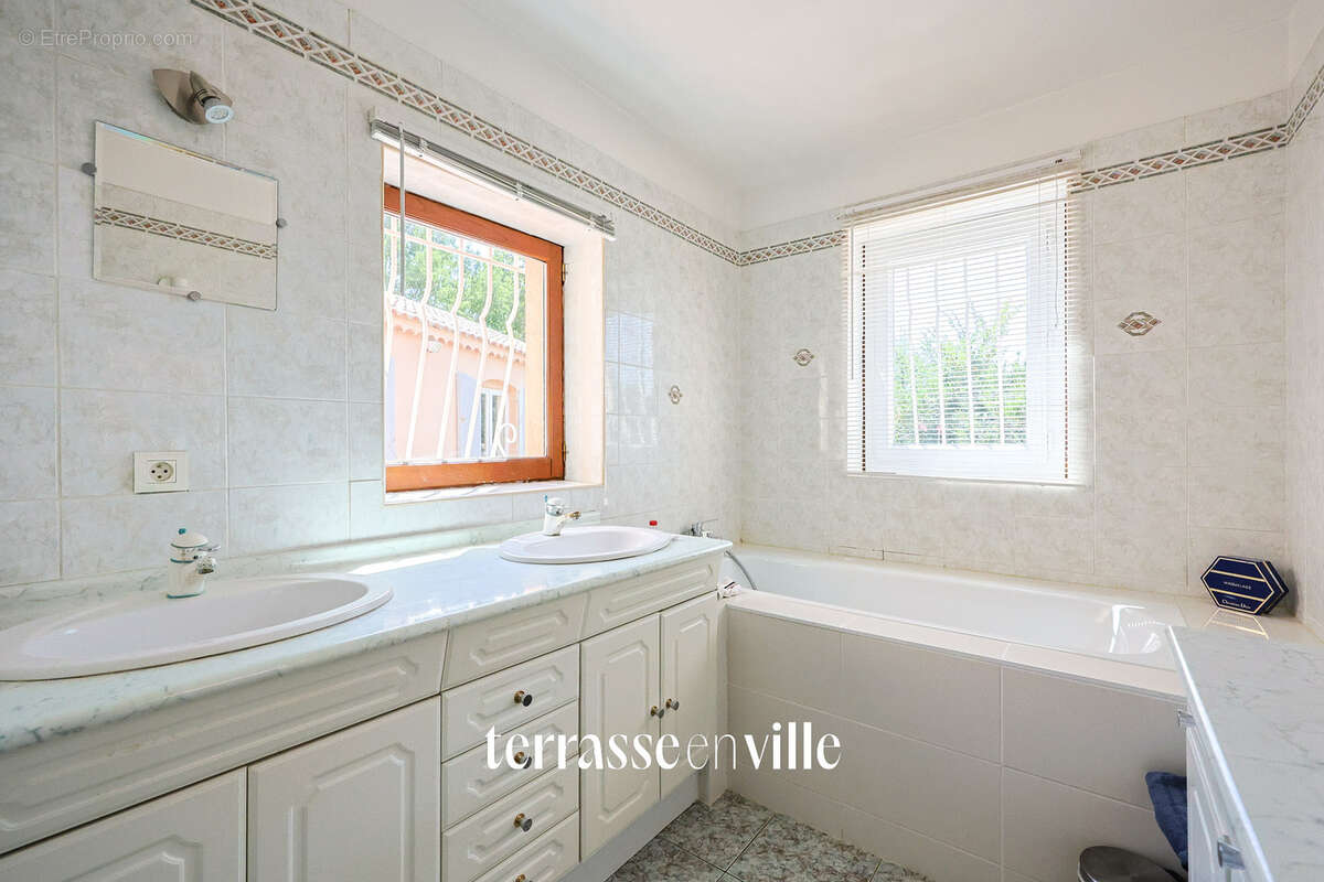 Maison à AIX-EN-PROVENCE