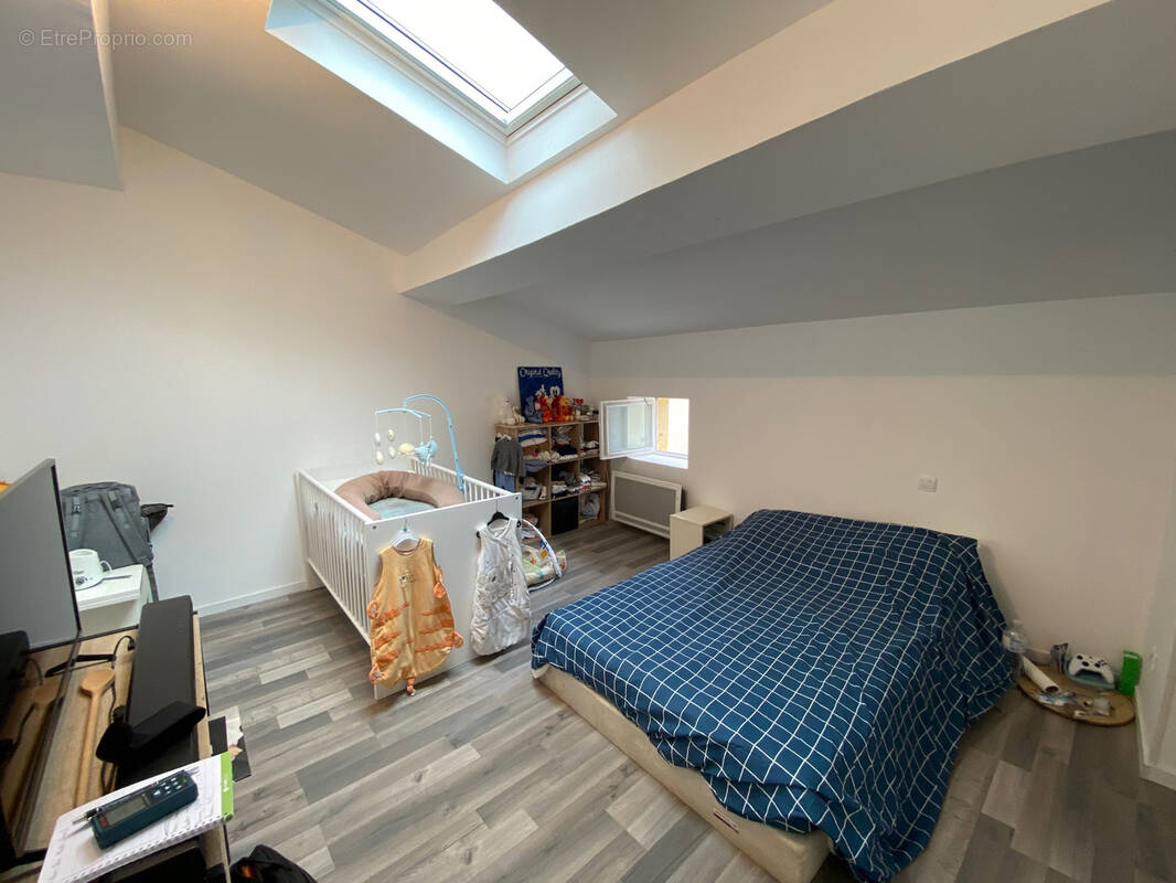 Maison à NISSAN-LEZ-ENSERUNE