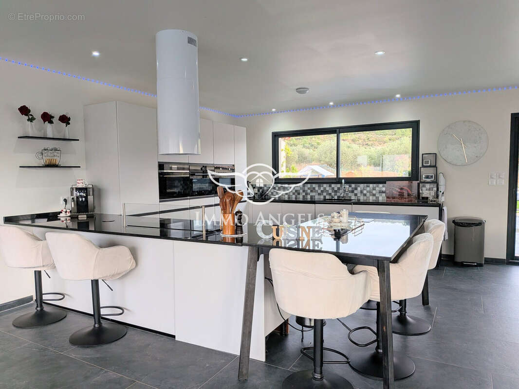 Maison à CESSENON-SUR-ORB