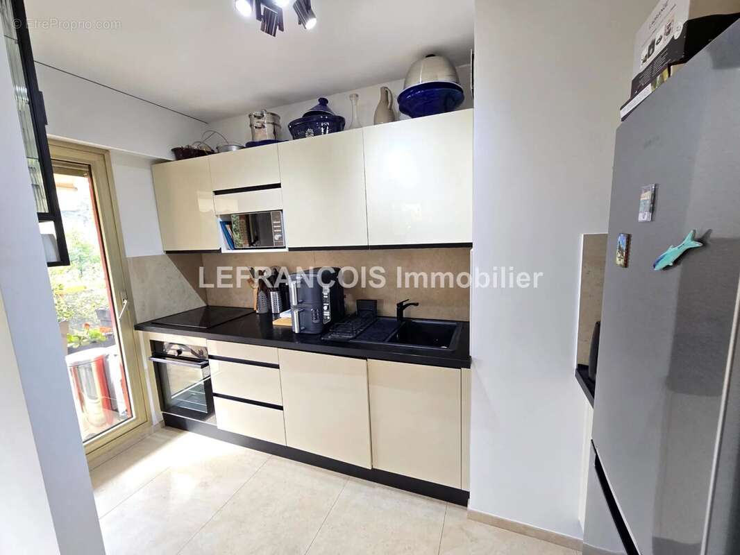 Appartement à LE CANNET