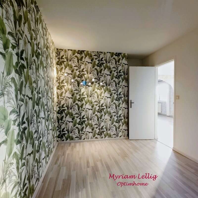 Maison à LA BONNEVILLE-SUR-ITON