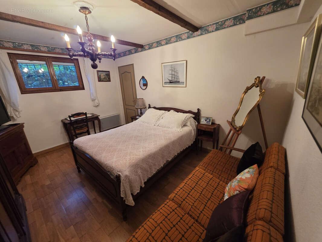 Rare Villa de plain pied secteur mairie-écoles - photo 8