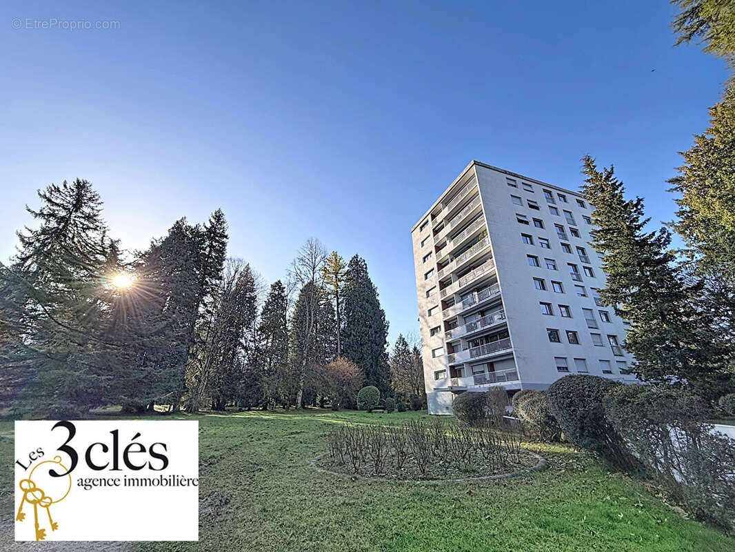 Appartement à JACOB-BELLECOMBETTE