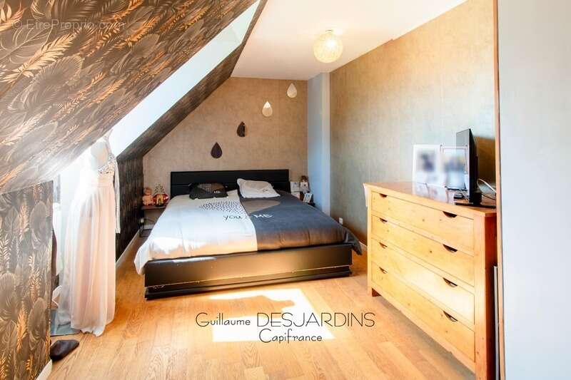 Maison à AUBRY-LE-PANTHOU