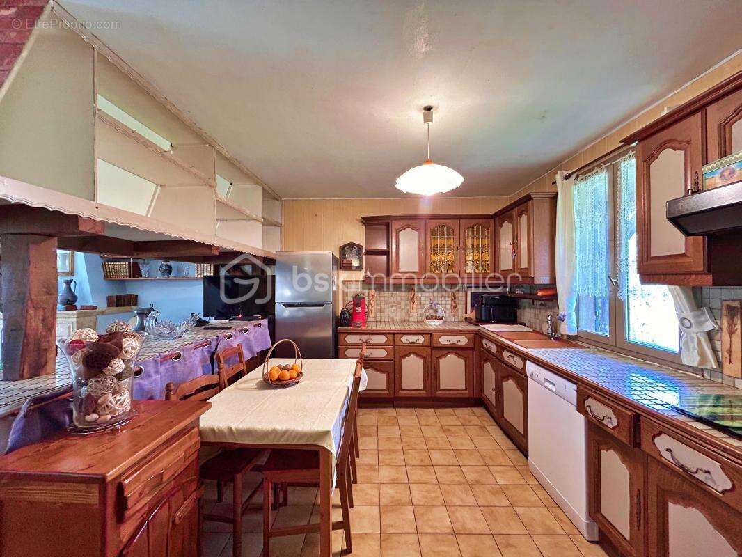 Maison à LES MESNULS