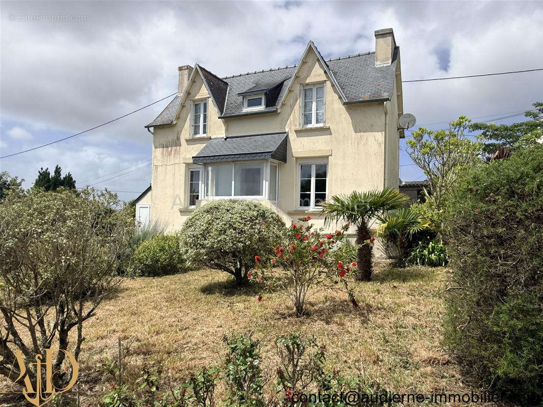 Maison à PLOUHINEC
