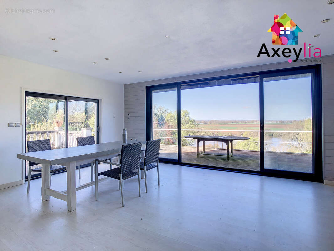 A vendre- perrigny sur loire- maison avec vue imprenable sur la loire - photo 5