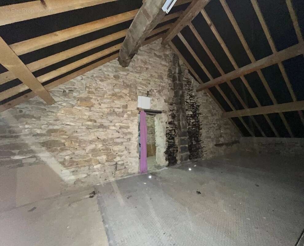 Maison à SAINT-VICTOR-SUR-OUCHE