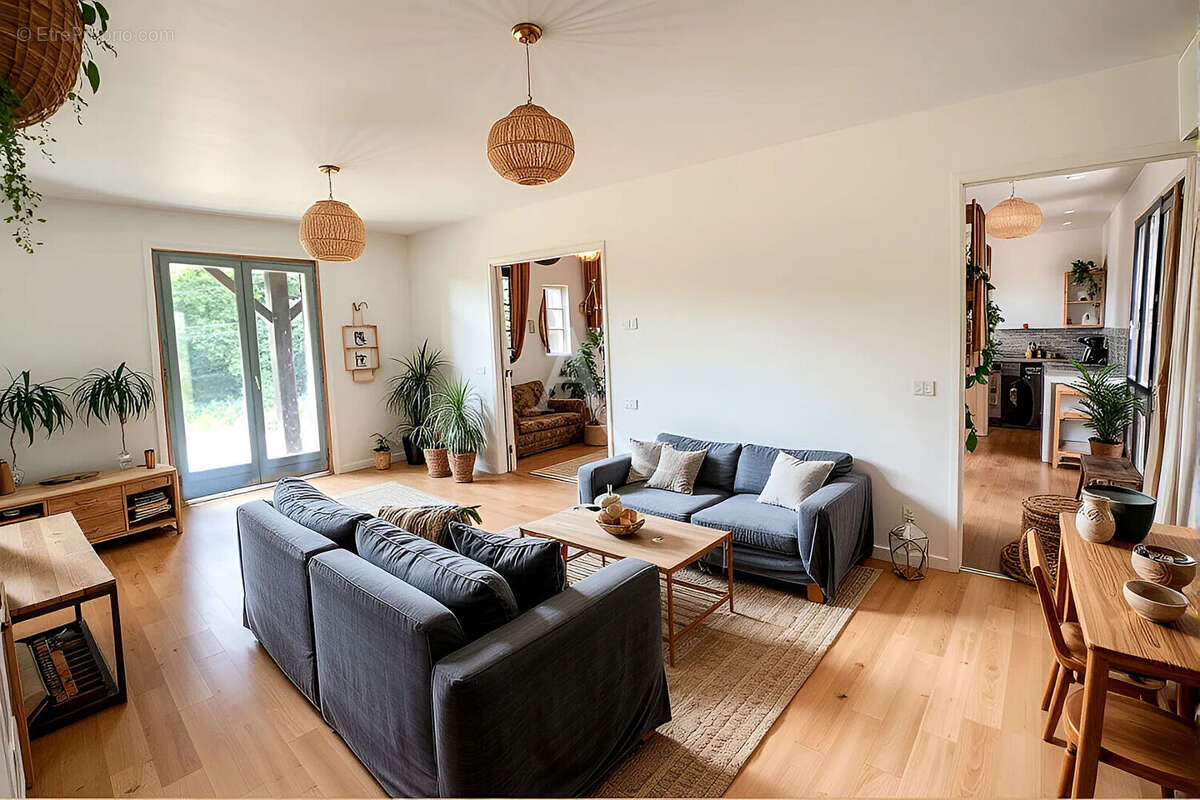 Maison à CERE-LA-RONDE