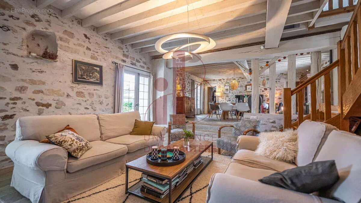 Maison à FONTAINEBLEAU