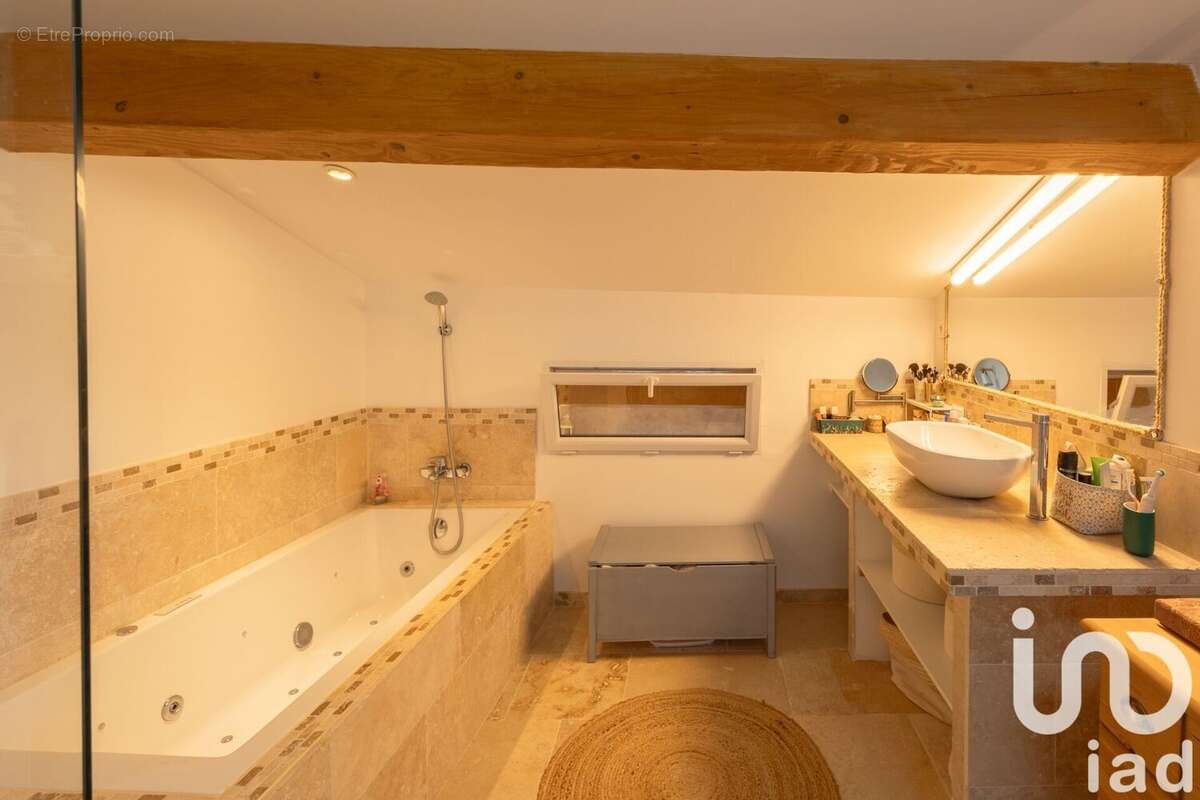 Maison 97 m² à Saintes-Maries-De-La-Mer  - photo 7