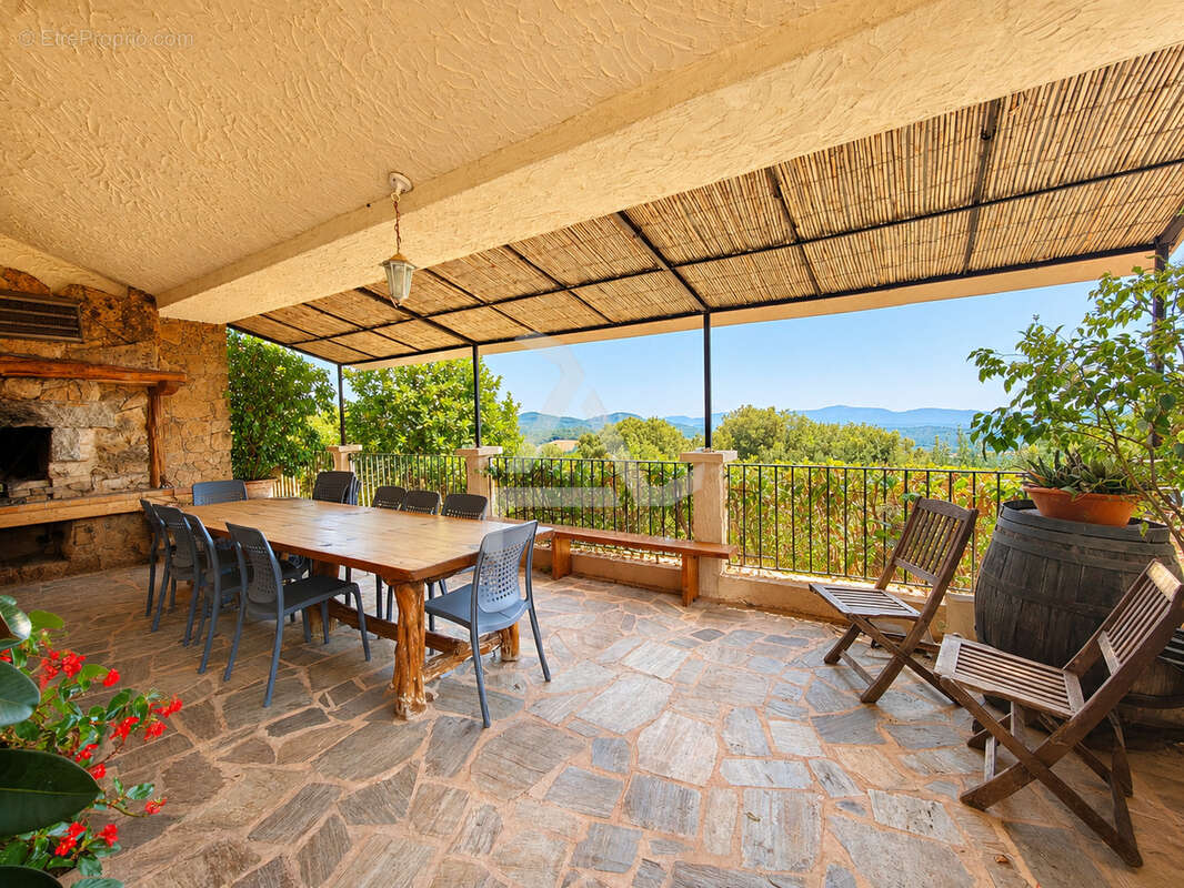 Appartement en duplex t5 de 152 m2 dans petite copropriété de charme à 20min de porto-vecchio - photo 14