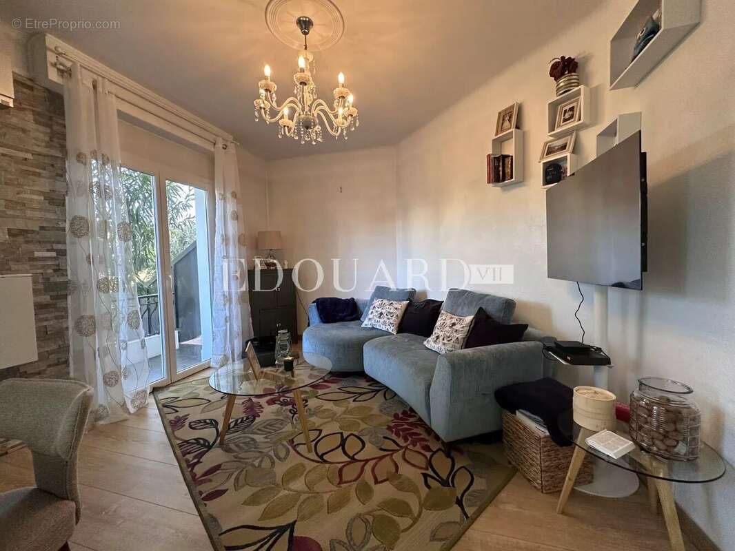 Appartement à ROQUEBRUNE-CAP-MARTIN