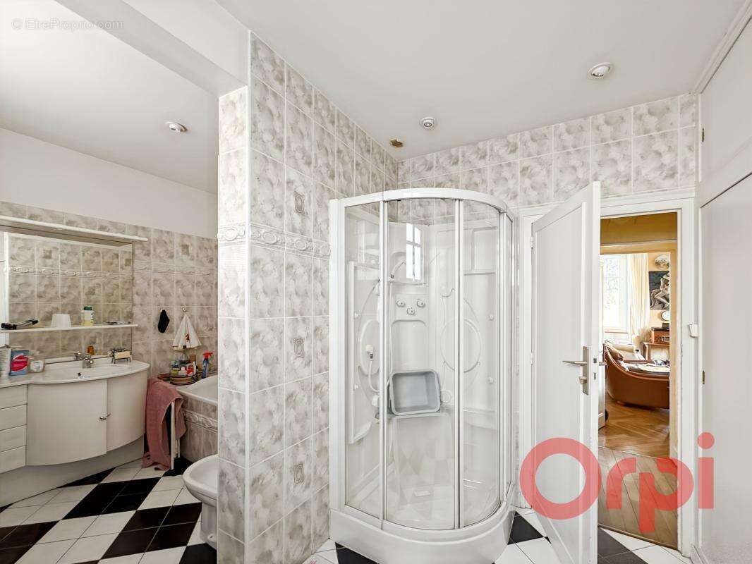 Maison à SAINT-AMAND-MONTROND