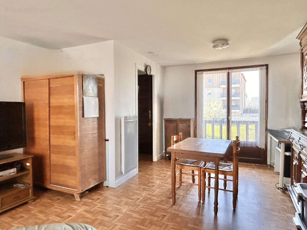 Appartement à CRAPONNE