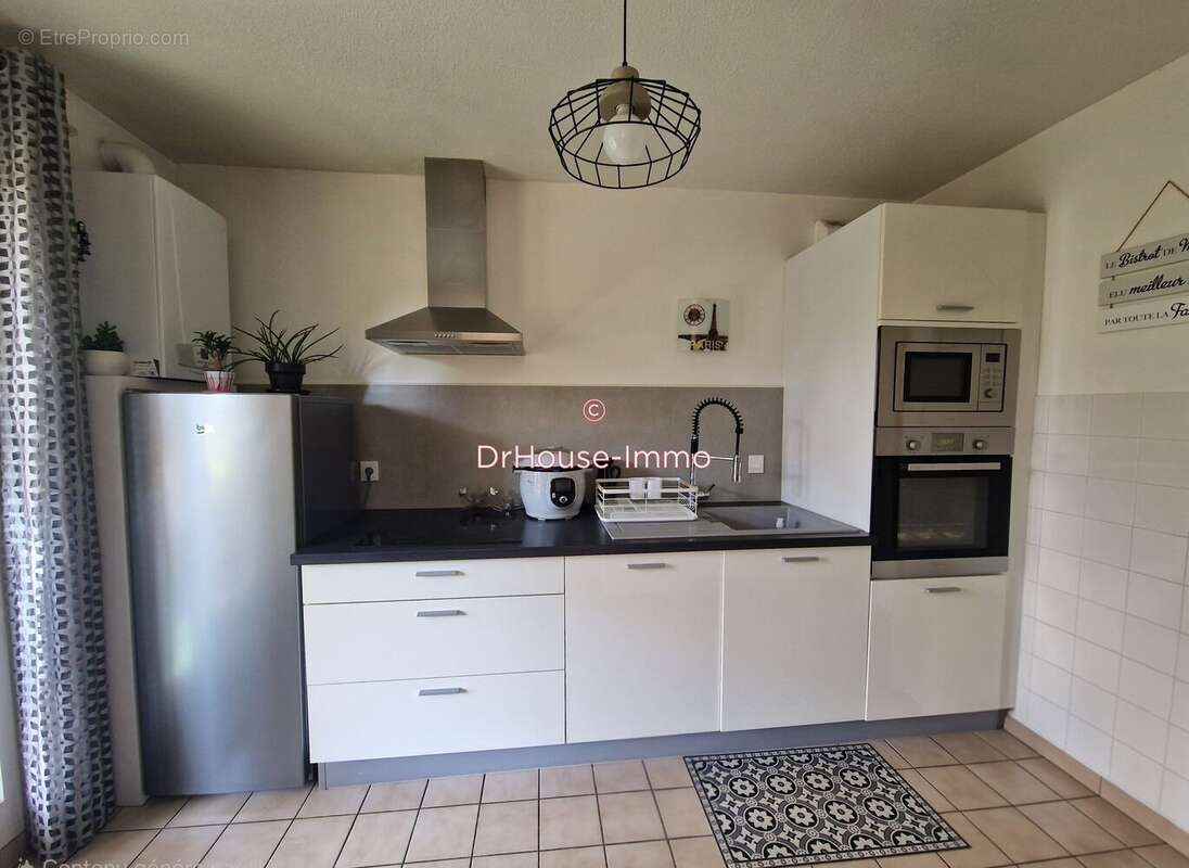 Appartement 74 m² à Romans-Sur-Isere  - photo 4