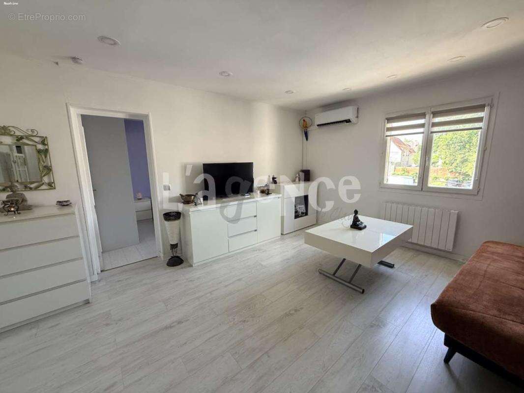 Appartement à CLAYE-SOUILLY