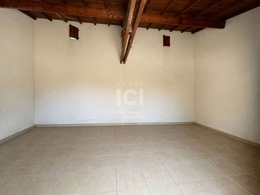 Maison - 4 pièces - 115 m² & Dépendances 200 m² - photo 13