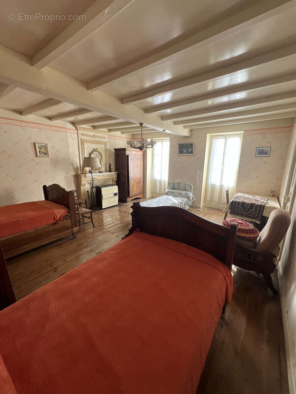 Maison à ASNIERES-LA-GIRAUD