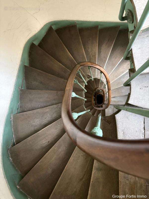 Appartement à PARIS-1E
