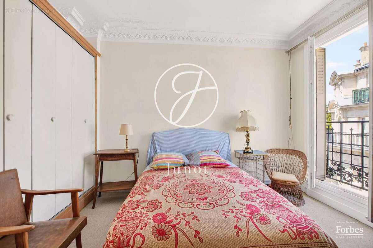 Paris 14e - RUE ROLI - Appartement à vendre - 3 pièces - 68,04m² Carrez - 1/2 chambres - Vue dégagée sur le parc. - photo 13