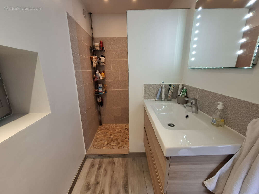 Maison à LA PERRIERE