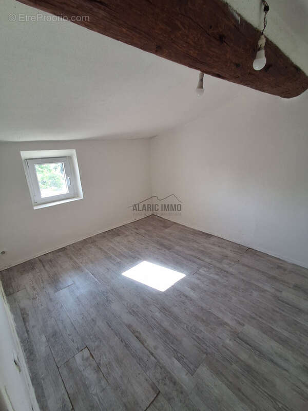 Maison à rénover avec terrasse et jardin - photo 22