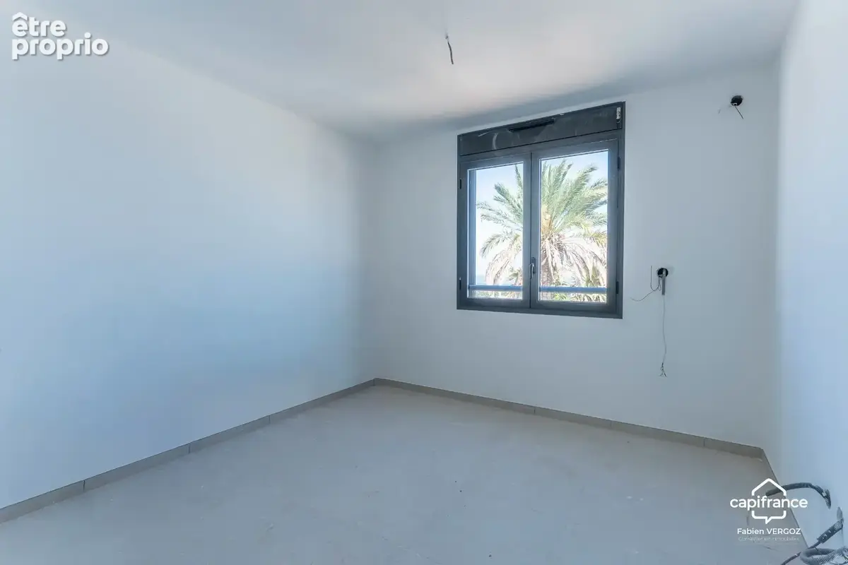 L’Étang-Salé – Villa T4 avec 3 chambres, varangue et jardin - photo 4