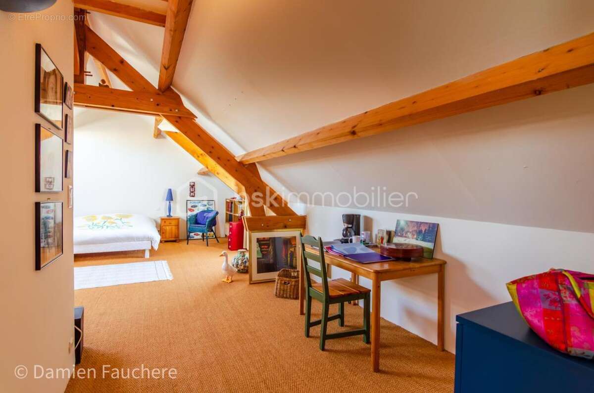 Maison familiale de plain-pied majoritairement avec véranda et jardin au calme ! - photo 18